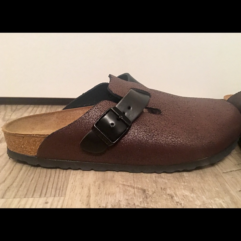 Dark brown pebbles leather Birkenstock clogs